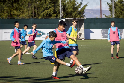 El fútbol base del equipo entrena en la Ciudad Deportiva