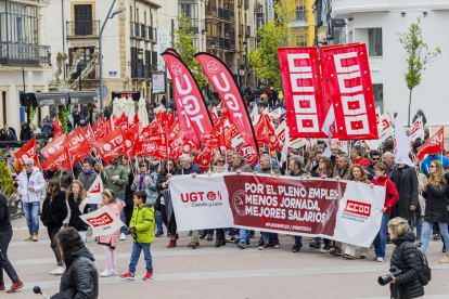 La manifestación sindical atrajo a más de 450 personas