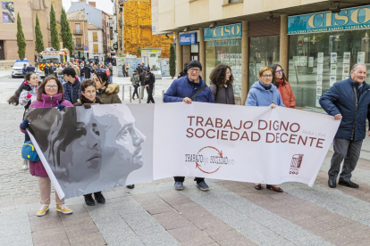 La manifestación sindical atrajo a más de 450 personas