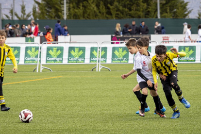 Las canteras de 16 equipos se dieron cita para jugar al fútbol