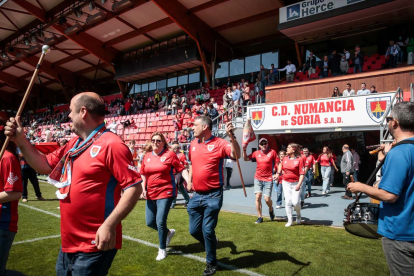 Los jurados de San Juan estuvieron invitados al partido ante el Ebro.