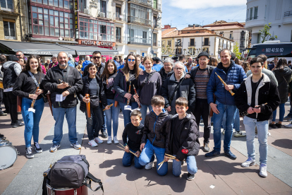 Las dulzainas ponen la banda sonora a Soria en la previa del Catapán.