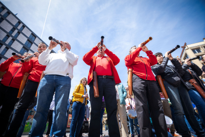 Las dulzainas ponen la banda sonora a Soria en la previa del Catapán.