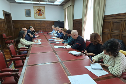 Mesa de coordinación para afrontar los problemas de los temporeros del sector agrario en Soria.