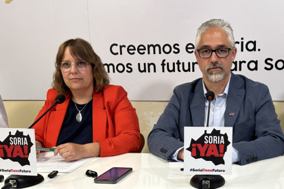 Vanessa García y Carlos Vallejo, miembros de Soria Ya en la candidatura de Existe a las  Elecciones al Parlamento Europeo 2024.