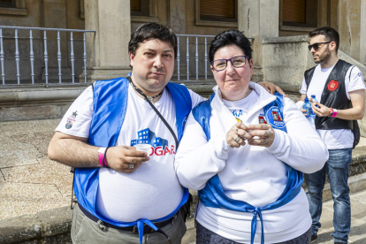 El acto reúne a los componentes de las 6 peñas de San Juan