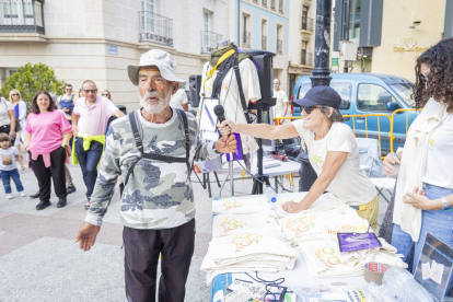 Las ciclistas recibieron una gran acogida a su llegada