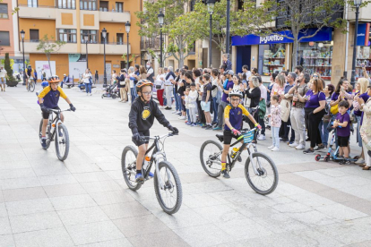 Las ciclistas recibieron una gran acogida a su llegada