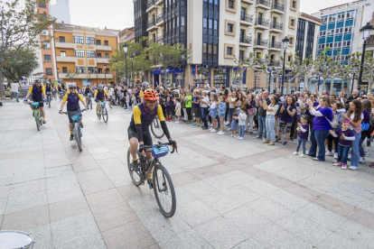 Las ciclistas recibieron una gran acogida a su llegada