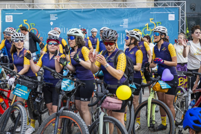 Las ciclistas recibieron una gran acogida a su llegada