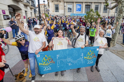 Las ciclistas recibieron una gran acogida a su llegada