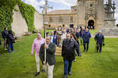 Agricultores y ganaderos rinden culto al Santo que protege el campo