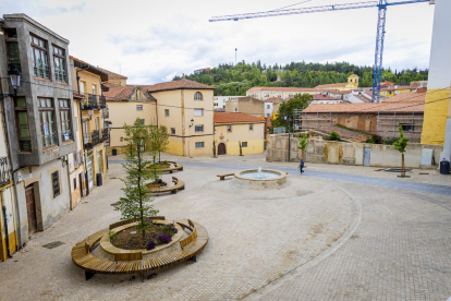 Fuente de la Plaza Ramón Ayllón