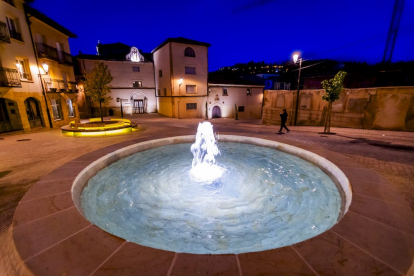 Fuente de la Plaza Ramón Ayllón