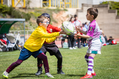 Los más pequeños aficionados al rugby han disfrutado en Soria de un torneo de canteras.