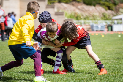 Los más pequeños aficionados al rugby han disfrutado en Soria de un torneo de canteras.