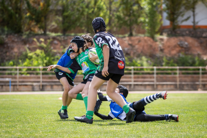 Los más pequeños aficionados al rugby han disfrutado en Soria de un torneo de canteras.