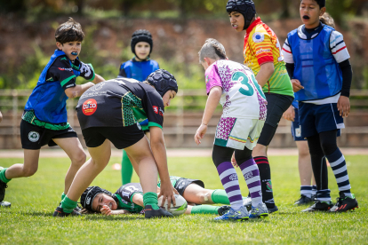 Los más pequeños aficionados al rugby han disfrutado en Soria de un torneo de canteras.