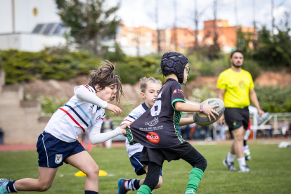 Los más pequeños aficionados al rugby han disfrutado en Soria de un torneo de canteras.