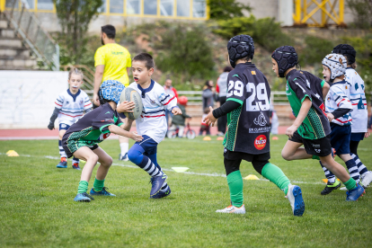 Los más pequeños aficionados al rugby han disfrutado en Soria de un torneo de canteras.