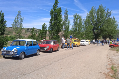 El Clasiclub de Soria acerca al centro de la ciudad decenas de coches clásicos en su 23 aniversario.