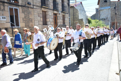 Covaleda celebra el día grande de sus fiestas patronales de San Quirico y Santa Julita.