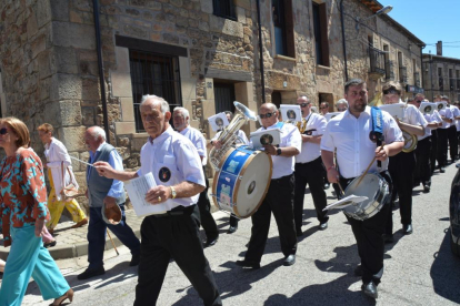 Covaleda celebra el día grande de sus fiestas patronales de San Quirico y Santa Julita.