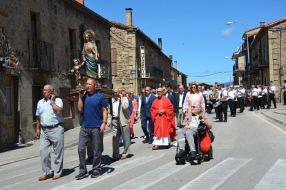 Covaleda celebra el día grande de sus fiestas patronales de San Quirico y Santa Julita.