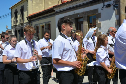 Covaleda celebra el día grande de sus fiestas patronales de San Quirico y Santa Julita.