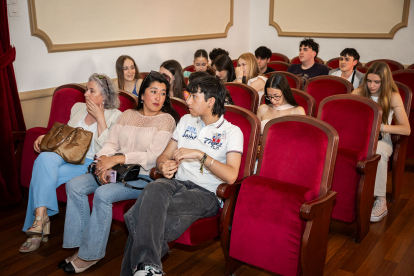 La Fundación Antonio Machado premia a 45 alumnos de diversas provincias por su implicación en difundir los valores mediambientales que recoge 'Campos de Castilla'.