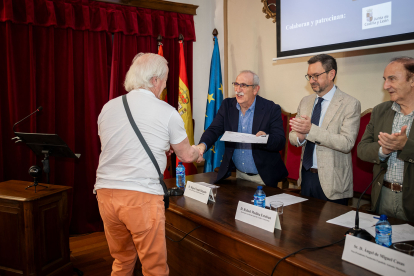 La Fundación Antonio Machado premia a 45 alumnos de diversas provincias por su implicación en difundir los valores mediambientales que recoge 'Campos de Castilla'.