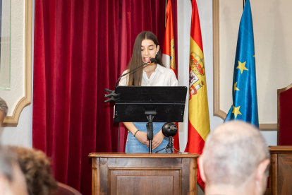 La Fundación Antonio Machado premia a 45 alumnos de diversas provincias por su implicación en difundir los valores mediambientales que recoge 'Campos de Castilla'.