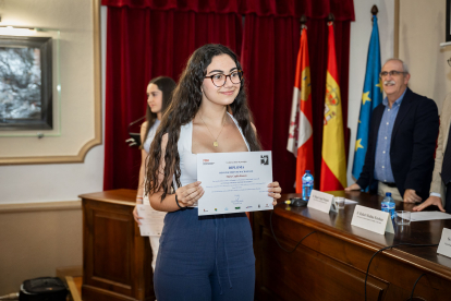 La Fundación Antonio Machado premia a 45 alumnos de diversas provincias por su implicación en difundir los valores mediambientales que recoge 'Campos de Castilla'.