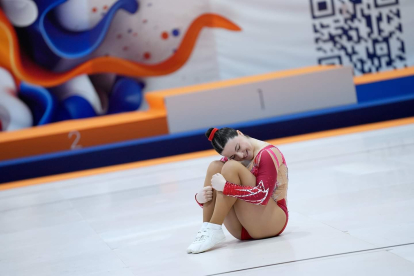 Una de las gimnastas sorianas durante un ejercicio.