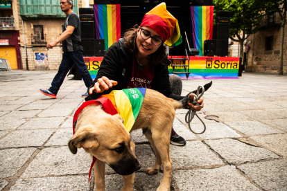 Celebración del Orgullo Gay en la plaza San Clemente.