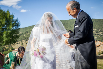 Verónica Urquijo y Roberto Truque se dan el 'Sí, quiero' en Soria.