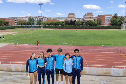 Atletas del Politécnico presentes en la competición de Palencia.