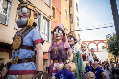 El público infantil disfruta del primer día de cabezudos de este verano.