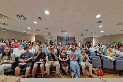 Asistentes al congreso en el salón de actos del Ceder.