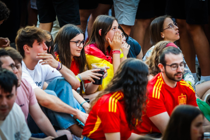 Los sorianos vibran con la selección en la primera parte de la semifinal.