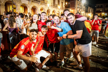 Explosión de alegría por la clasificación de la selección.