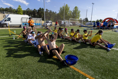 Los niños disfrutan de los juegos del Grand Prix