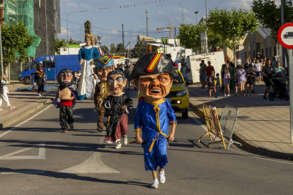 Los niños disfrutan de los juegos del Grand Prix