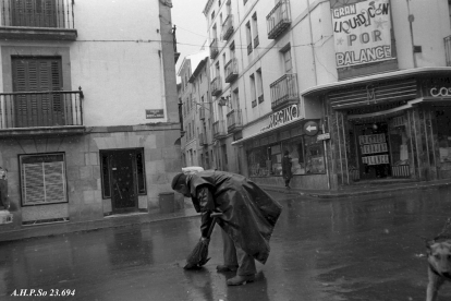 Calle Collado con el Megino al fondo