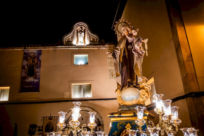 La procesión a su llegada a la Iglesia del Carmen