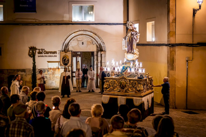 La procesión a su llegada a la Iglesia del Carmen