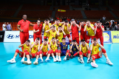 Selección española del voleibol Sub-18 que está disputando el Campeonato de Europa en Bulgaria.