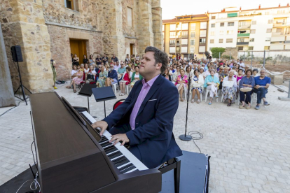 Concierto de Andrey Yaroshinsky y jóvenes talentos del mundo del piano