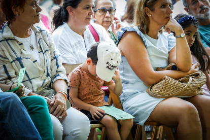 Todos sus integrantes utilizaron por primera vez en conjunto tablets a modo de partituras.