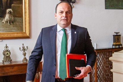 Miguel Cobo durante su etapa como diputado provincial.